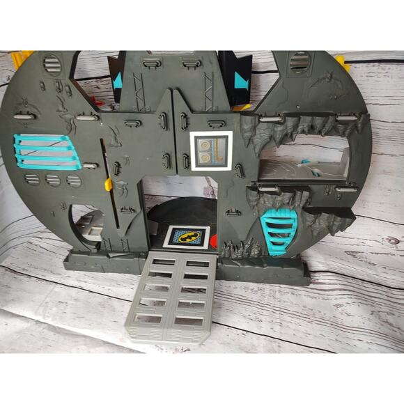 Fisher-Price Imaginext Batman Batcave Playset DC Super Friends Bat Cave Toy Set - Picture 3 of 9
